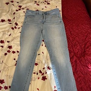 American Eagle Outfitters Super High Rie Jegging Jeans Women’s size 6